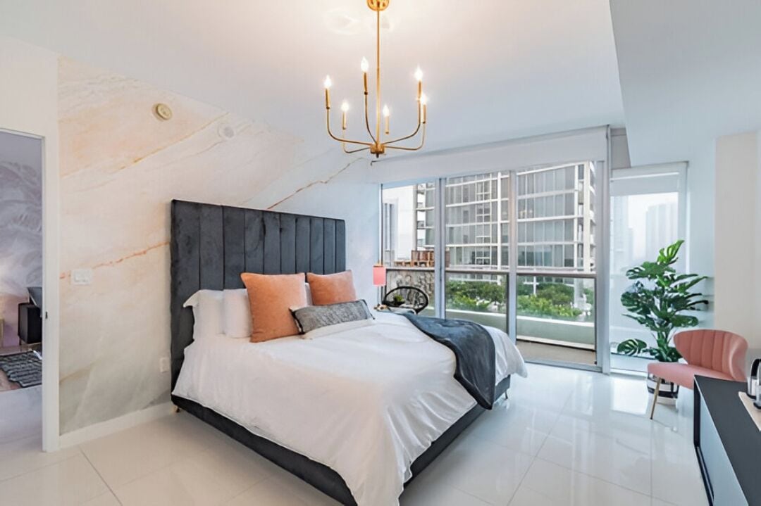 Comfort Suite, Balcony, City View | Desk, laptop workspace, iron/ironing board, free WiFi
