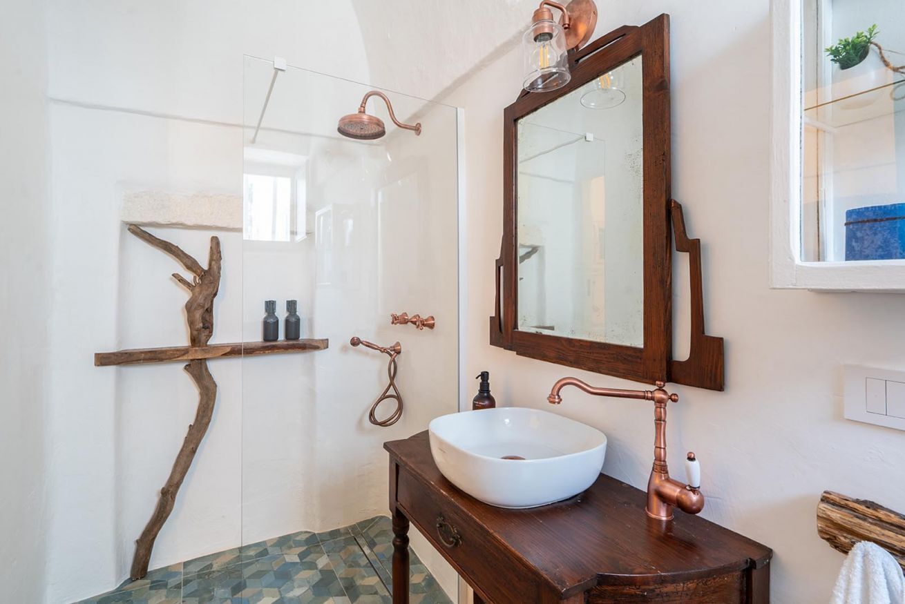 Dusche, Bidet, Handtücher, Shampoo
