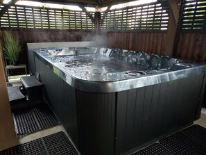 Bain à remous intérieur