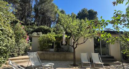 To the Sound of Cicadas—a peaceful spot with a pool, just a 5-minute walk from the village