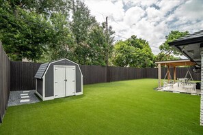 Terrace/patio - KellerCottage at Bear Creek Park (Keller)