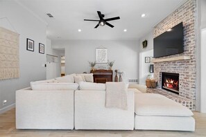 Living area - KellerCottage at Bear Creek Park (Keller)
