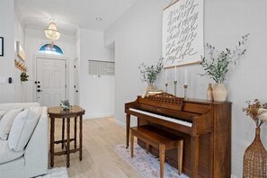 Interior - KellerCottage at Bear Creek Park (Keller)