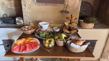 Desayuno continental (con cargo) los fines de semana