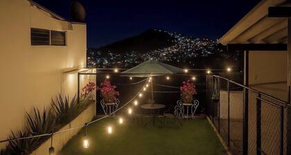 Linda Vista Executive Suite, ideal for relaxing or working. Central location.
