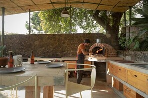 Deluxe Room, Patio, Garden View | Outdoor dining - Casa Chavela (Tepoztlan)