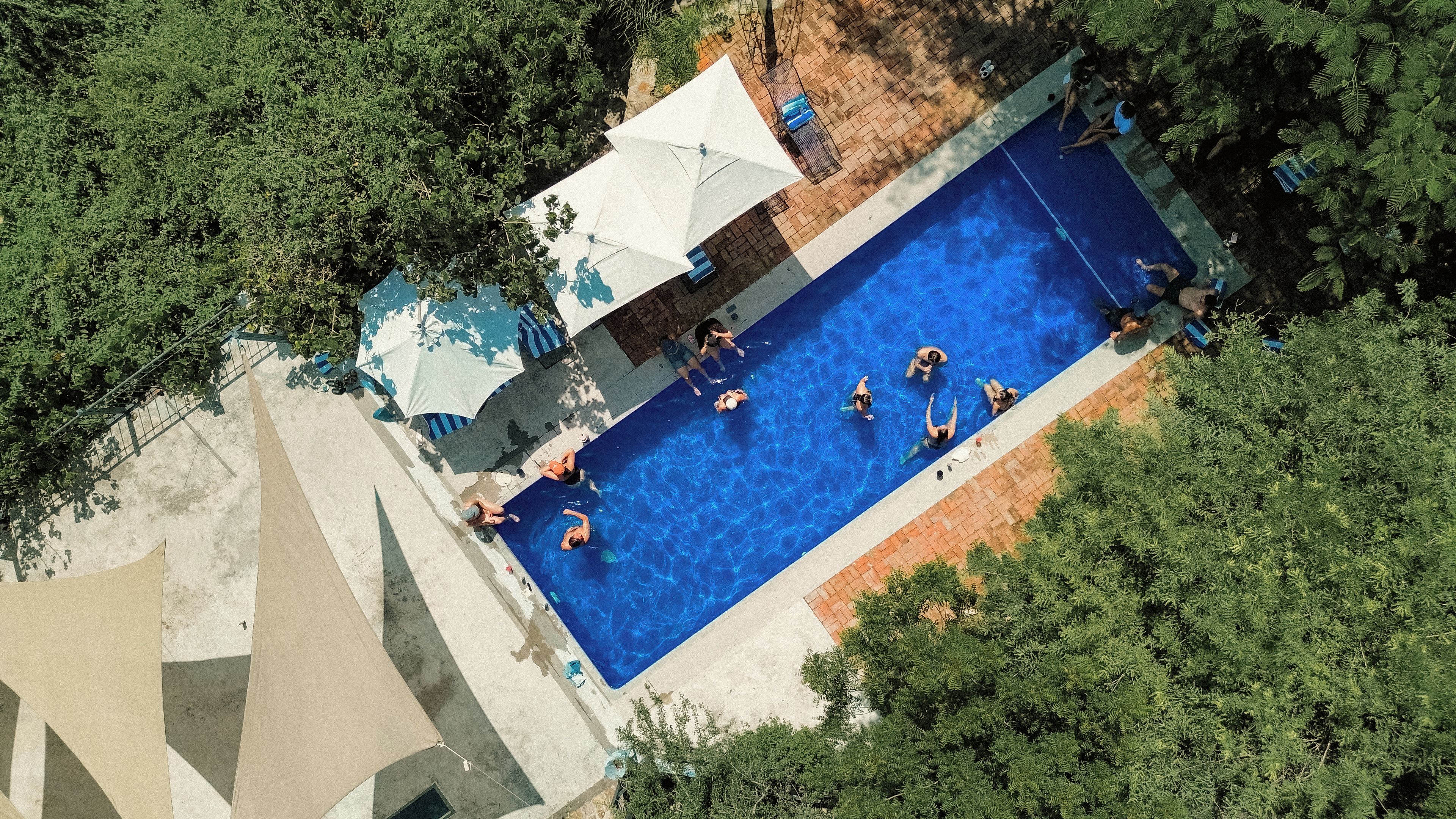 Outdoor pool, free pool cabanas, pool loungers
