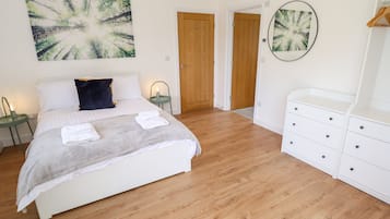 2 bedrooms, WiFi (free), individually decorated, individually furnished