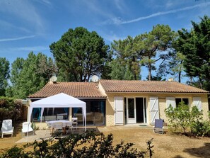 Exterior - Vrbo Property (Saint-Hilaire-de-Riez)