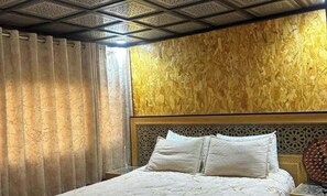 Biệt thự Junior, quang cảnh hồ bơi