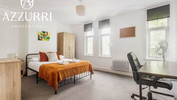 3 bedrooms, iron/ironing board, WiFi (free), bed sheets