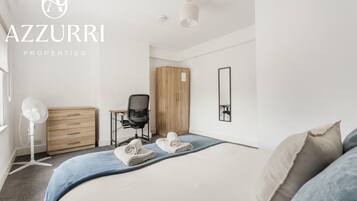 3 bedrooms, iron/ironing board, WiFi (free), bed sheets