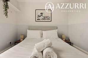 3 bedrooms, iron/ironing board, free WiFi, bed sheets - Relaxing 3BR | Near Local Stores | Relocation |ST (Oxfordshire)