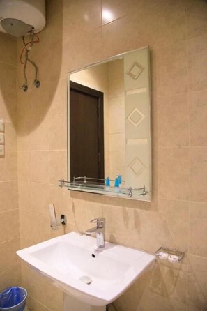 Bathroom - Rest Time Golden Hotel (Riyadh)