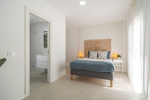 Iron/ironing board, internet, bed sheets - Sunny Guargacho6 Retreat—South Tenerife (Guargacho)