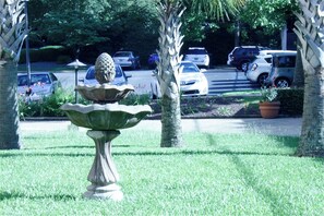 Property grounds - Cozy 1-bedroom condo in convenient to all things Columbia, SC (Columbia)