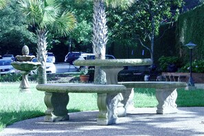 Property grounds - Cozy 1-bedroom condo in convenient to all things Columbia, SC (Columbia)