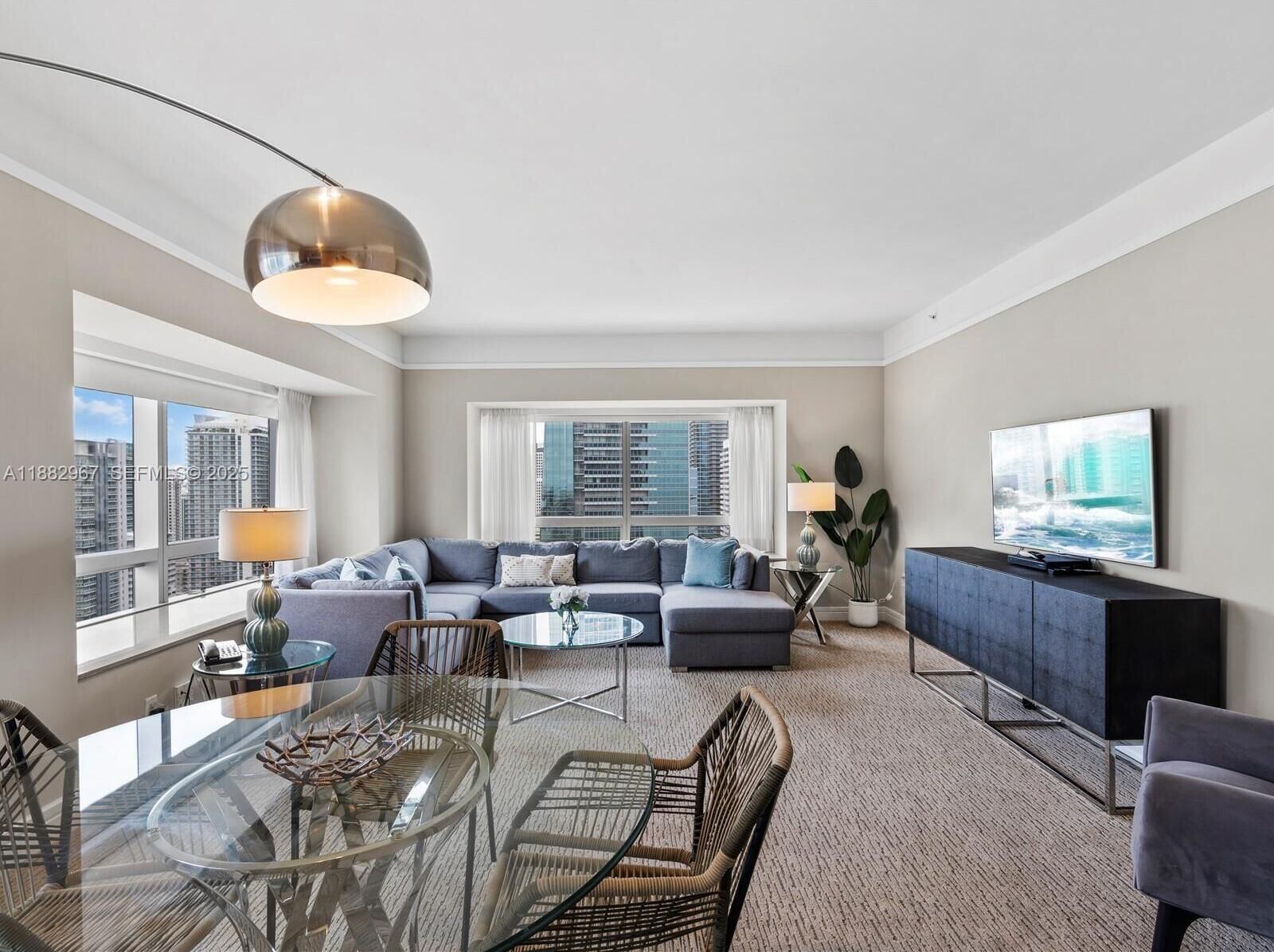 Four Seasons Brickell 2br/34th Floor Skyline Views/ Book With Confidence. - Miami, FL