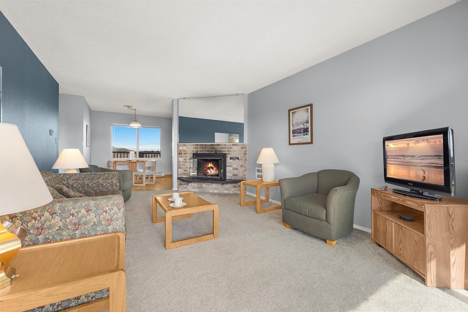 Fireplace Family Suite For 6 With Kitchen - Pool And Hot Tub! - Washington
