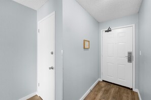 Unclassified image, 5 of 54, button - 2 Bedroom Family Suite with King Bed - Sleeps 8! (Ocean Shores)