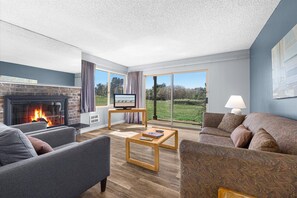 Unclassified image, 2 of 54, button - 2 Bedroom Family Suite with King Bed - Sleeps 8! (Ocean Shores)