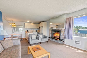 TV, fireplace