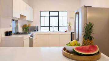 Fridge, microwave, oven, stovetop