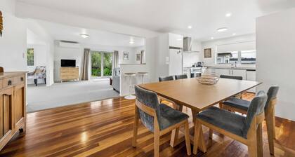 Sundown on Grove - Martinborough Holiday Home