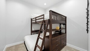 Rumah (5 Bedrooms) | Interior