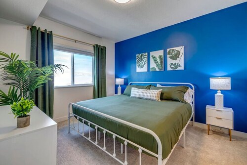 Skyline Suites Tropical 2bd 2ba