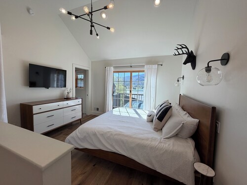 Deluxe Lodge Lakefront On Lake George #3