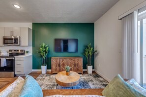 Interior - Skyline Suites 1bd Cozy Apartment (Draper)