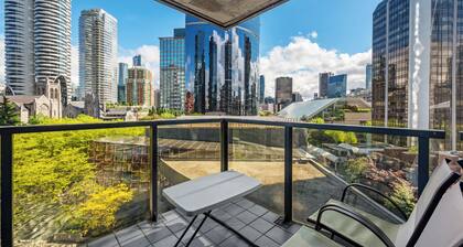 Luxury apartment centrally located 2 Bedrooms & 2 Baths in the heart of Downtown