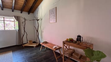 Habitación doble, vista a la montaña | Interior