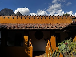 Exterior - Umbral (Tepoztlan)