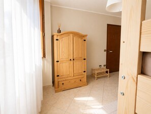 Interior - A cozy mountain home for couples and families, surrounded by nature, relaxation, and hiking (Lozio)