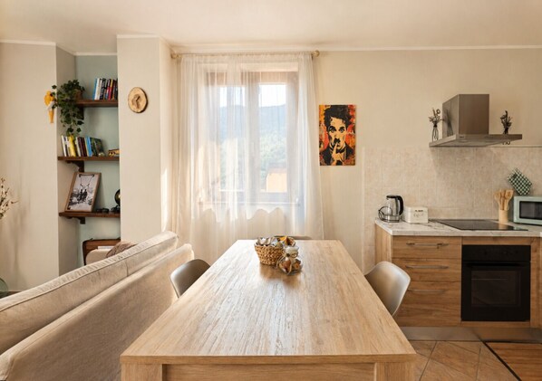 Private kitchen - A cozy mountain home for couples and families, surrounded by nature, relaxation, and hiking (Lozio)