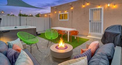Hot Tub + Fire Pit - Sleeps 10 - 3 mi to Old Town