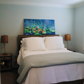 Room - The Coastal Cottage; near golf, marina, dining and shopping (Johns Island)