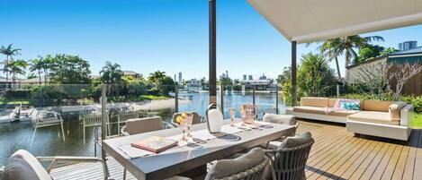 Outdoor dining