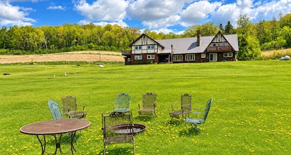 River Valley Chateaux - Large 6 Bdrm Retreat