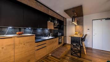 Fridge, microwave, oven, dishwasher