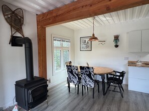 Dining - Unique Container home. 10 min from town. Stunning Mountain Views! (Golden)