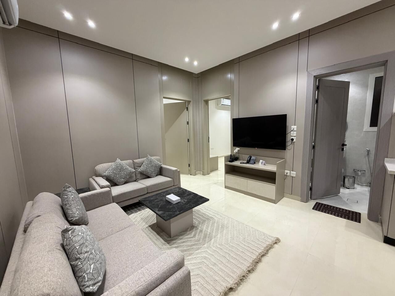 Comfort Apartment, 2 Bedrooms | In-room safe, desk, laptop workspace, blackout drapes