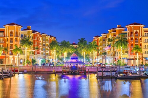 Naples Villa Home 3 bedroom 2.5 bath close to Naples beaches and Marco Island