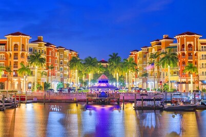 Naples Villa Home 3 bedroom 2.5 bath close to Naples beaches and Marco Island