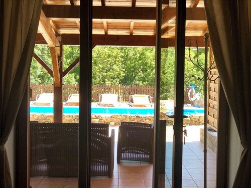 LE VIALLON - LA SALAMANDRE COTTAGE - 60M² - COVERED TERRACE WITH A VIEW OF THE HEATED POOL