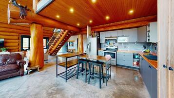 Chalet, Balcony | Private kitchen | Coffee/tea maker