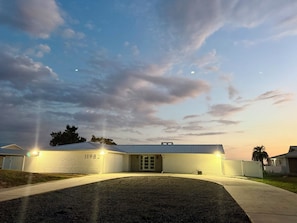 Exterior - Sunset Haven on the Bay • Crystal River (Crystal River)