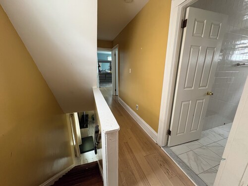 Cozy 1-bedroom house in Queens Village with nearby public transportation